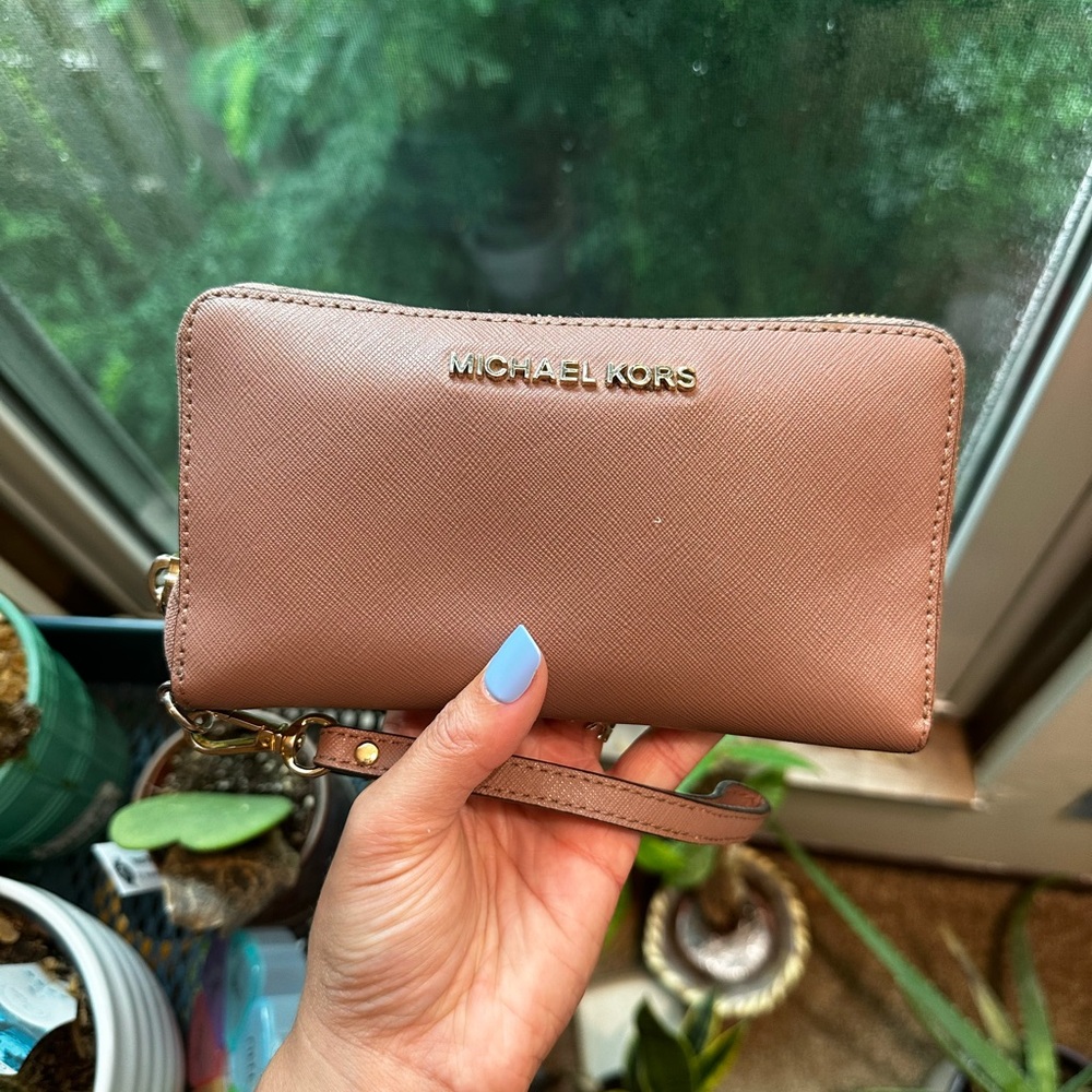 michael kors wallet/wristlet